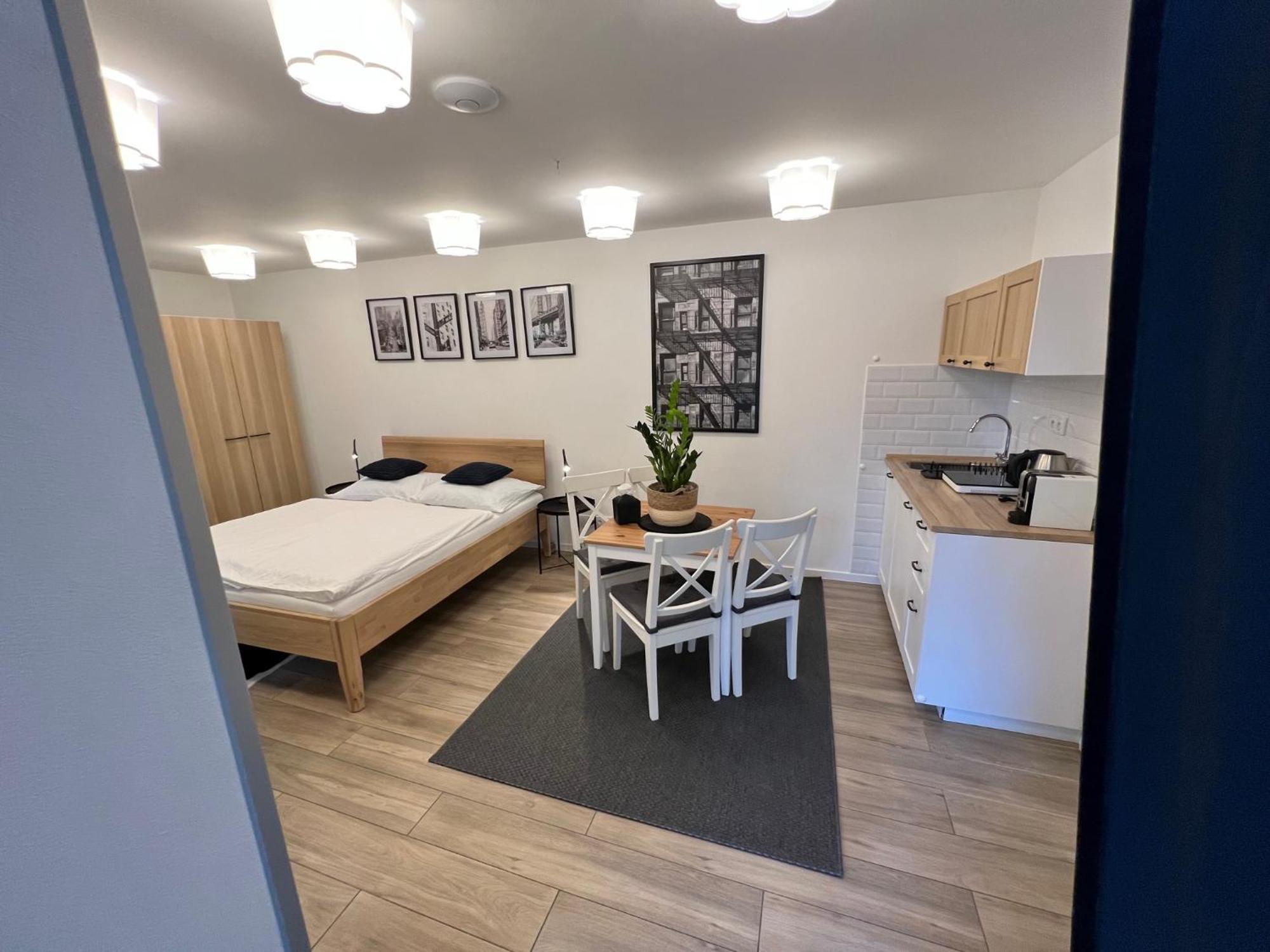 Apartmany Benesov Benesov nad Ploucnici Eksteriør bilde